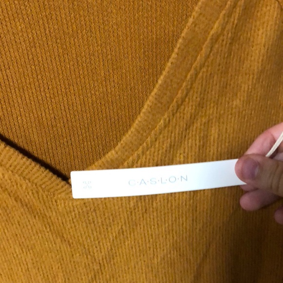 ☘️NWOT Caslon Long Sleeve Deep V Sweater - Picture 5 of 6